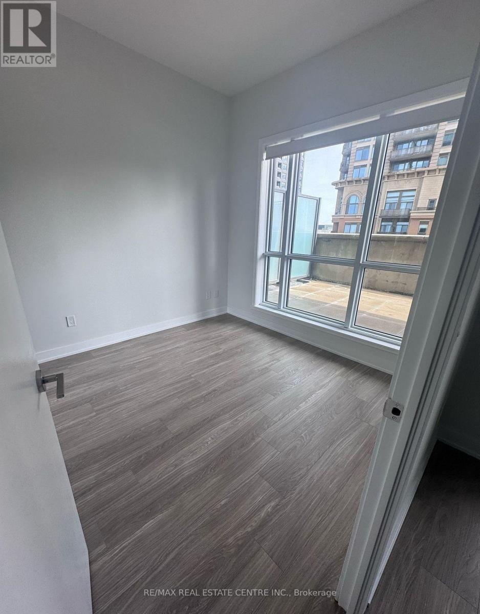 502 - 430 Square One Drive, Mississauga, Ontario  L5B 0L6 - Photo 8 - W13144940