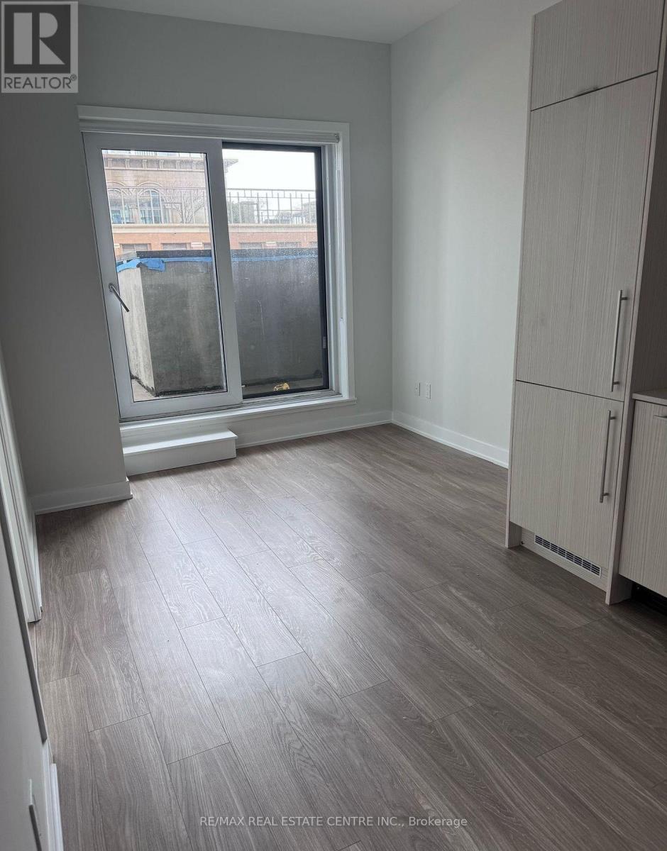 502 - 430 Square One Drive, Mississauga, Ontario  L5B 0L6 - Photo 4 - W13144940