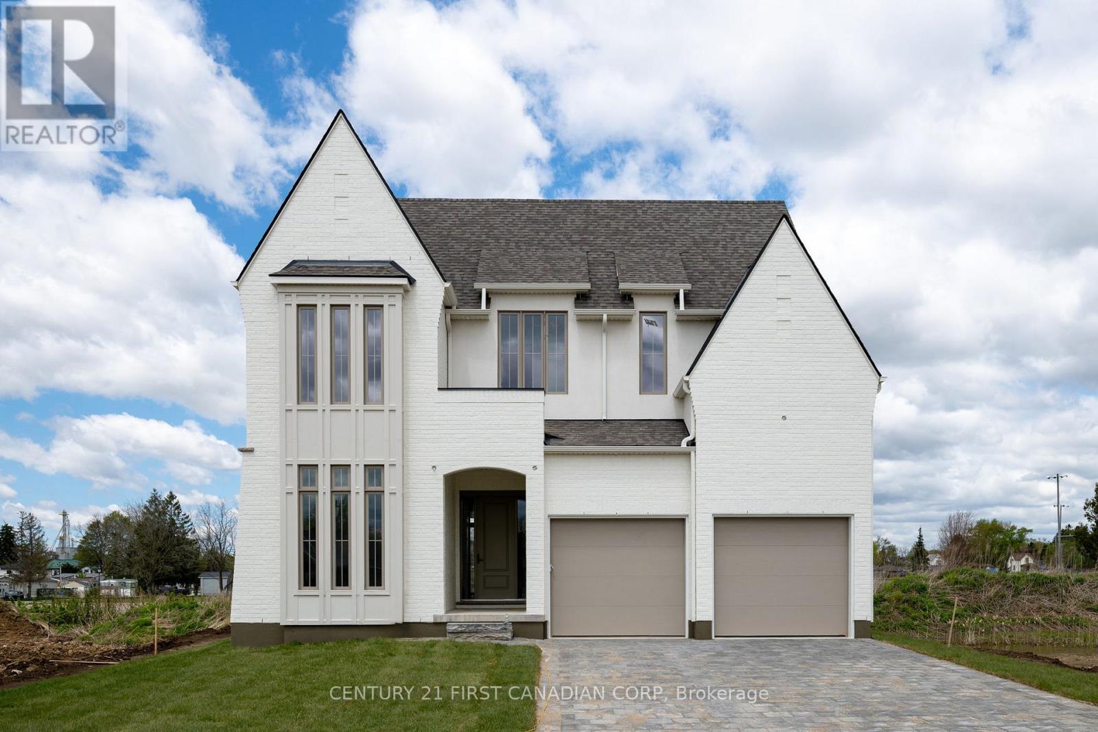 207 FOXBOROUGH PLACE, Thames Centre, Ontario