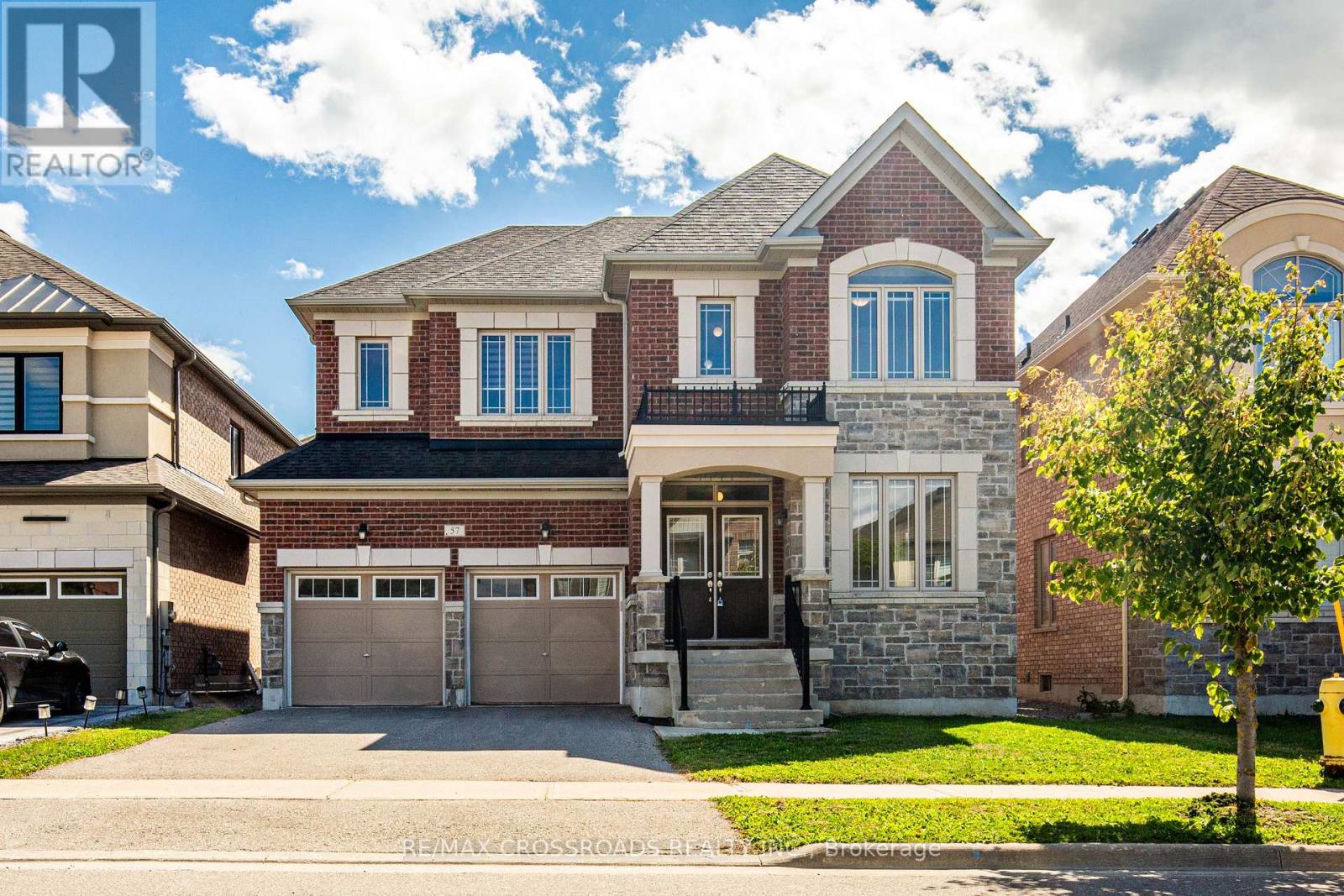 57 Walter English Drive, East Gwillimbury, Ontario  L9N 0R8 - Photo 3 - N13146462