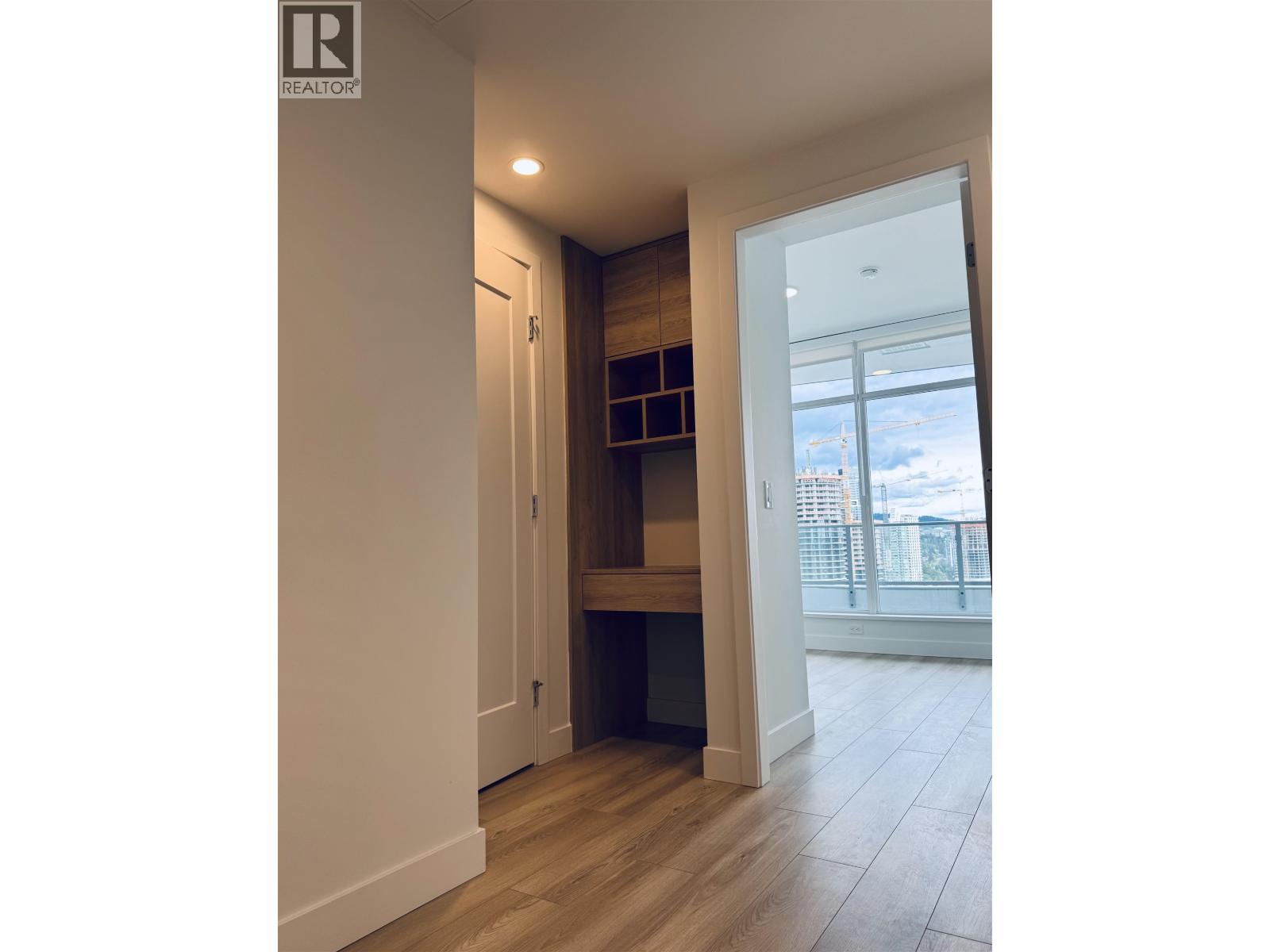 2004 2381 Beta Avenue, Burnaby, British Columbia  V5C 0P7 - Photo 4 - R3125045