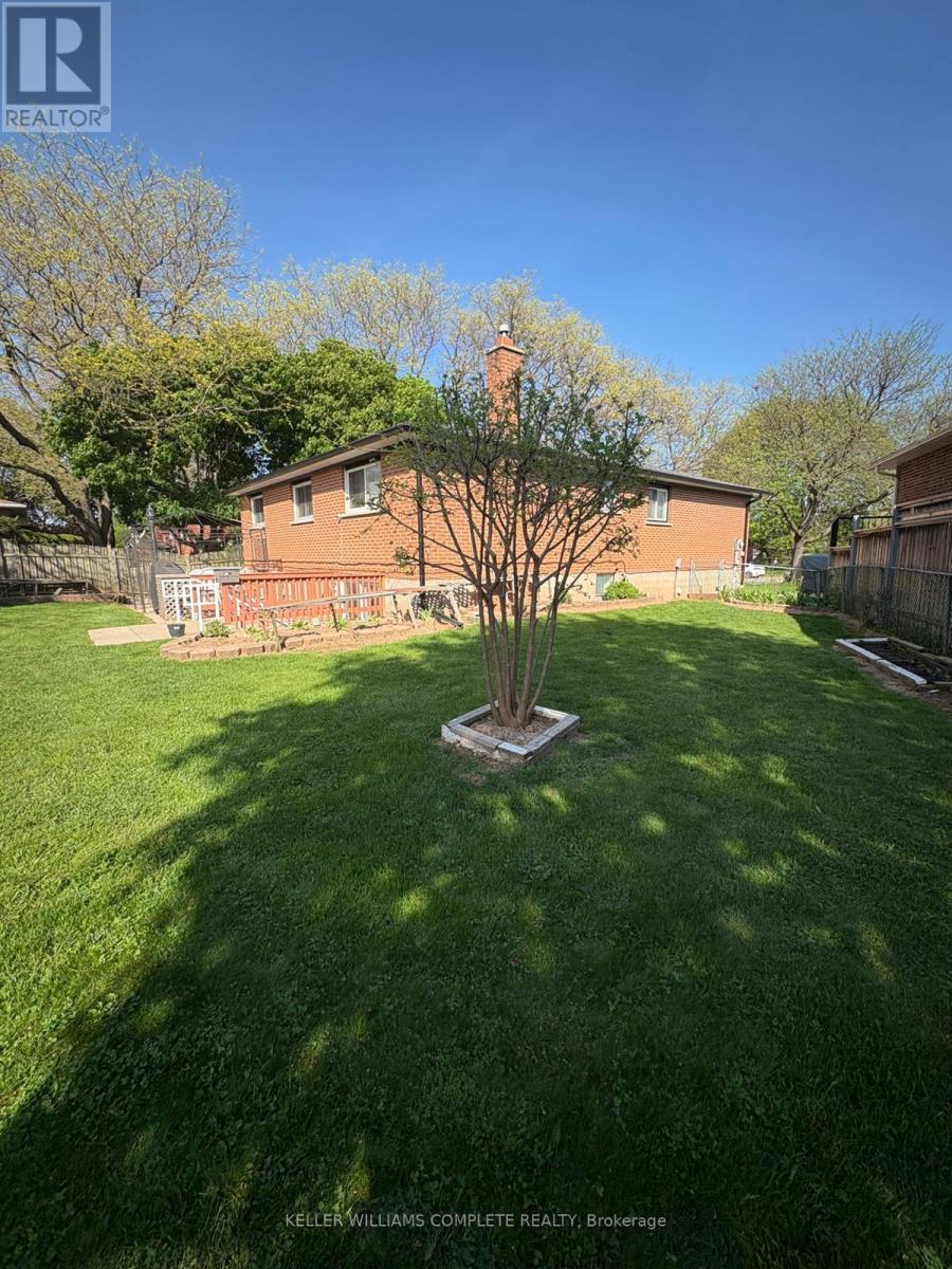 # Lower - 357 Gage Court, Burlington, Ontario  L7T 4E1 - Photo 22 - W13146438