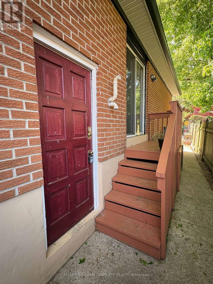 # Lower - 357 Gage Court, Burlington, Ontario  L7T 4E1 - Photo 3 - W13146438