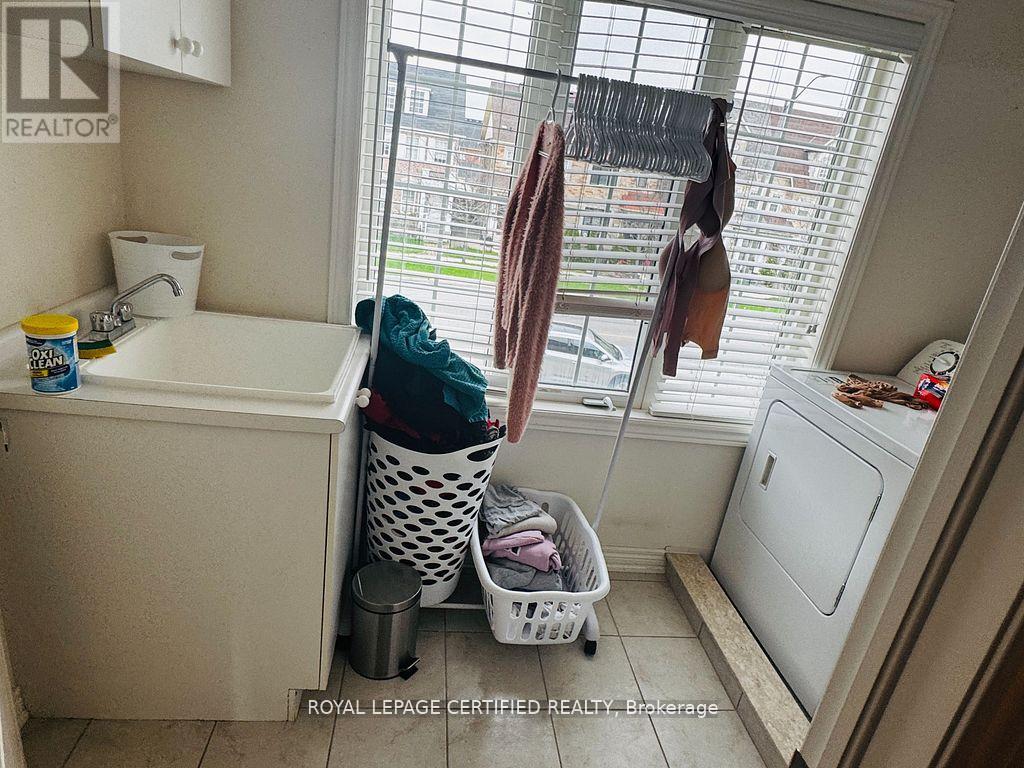 Upper - 5463 Tenth Line, Mississauga, Ontario  L5M 0V7 - Photo 11 - W13146452
