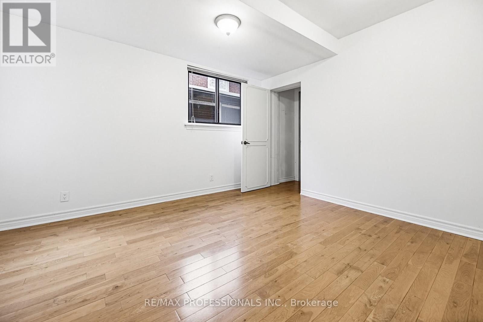 26 Neilor Crescent, Toronto, Ontario M9C 1K4 - Photo 10 - W13146474