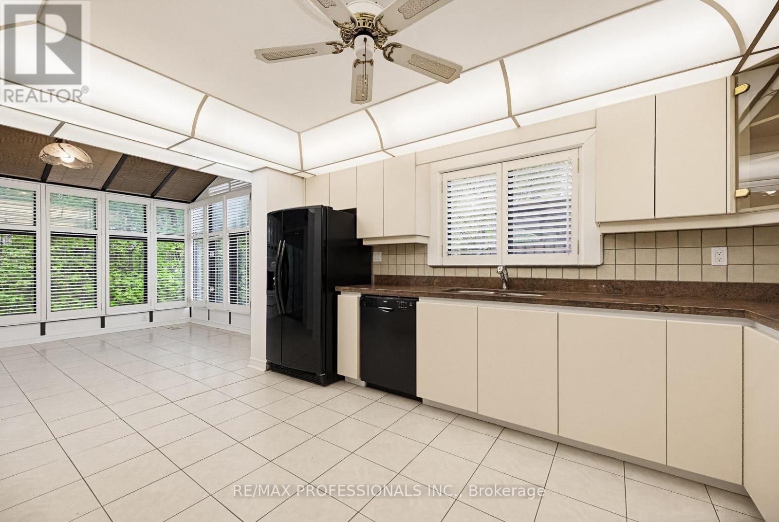 26 Neilor Crescent, Toronto, Ontario M9C 1K4 - Photo 16 - W13146474