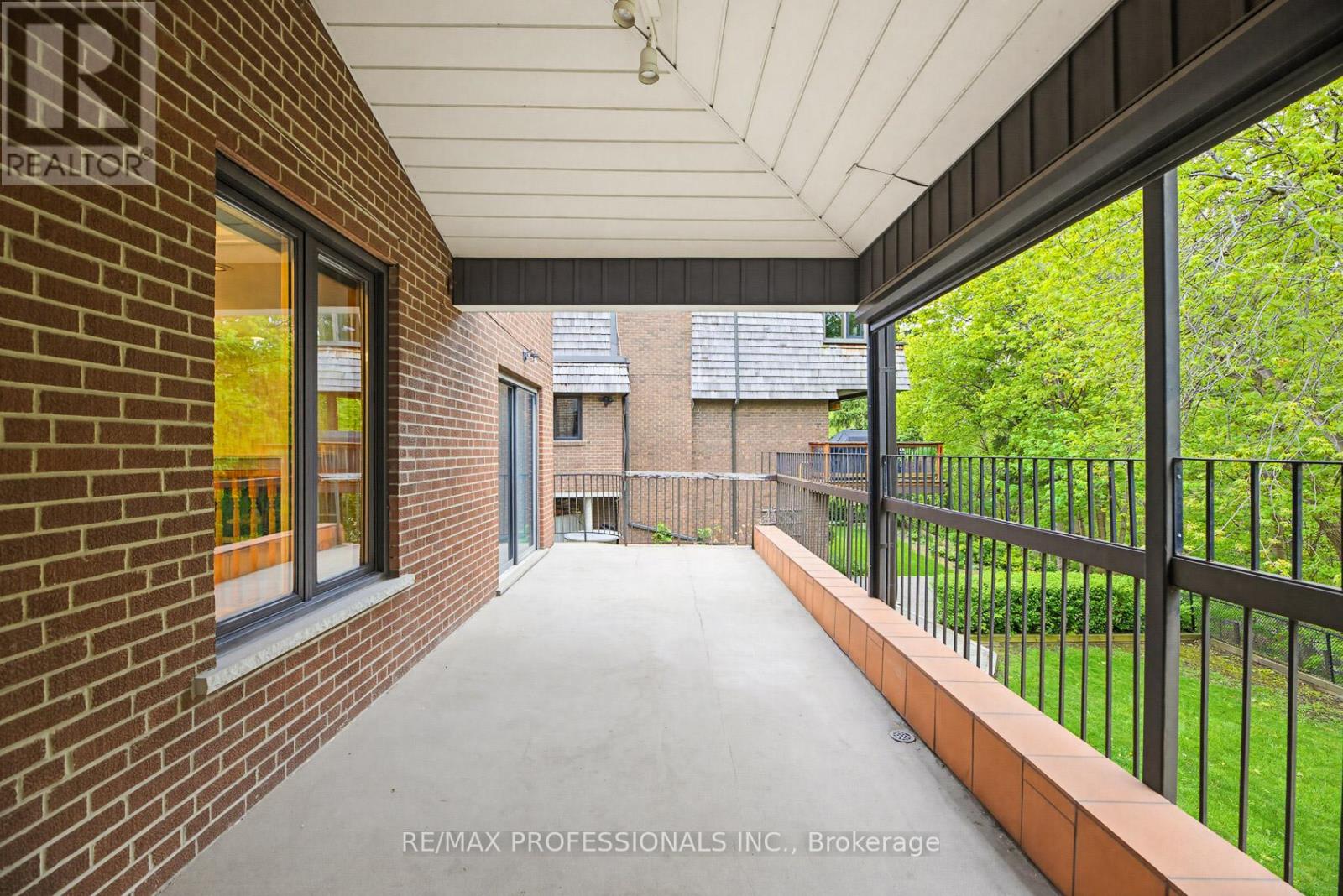 26 Neilor Crescent, Toronto, Ontario M9C 1K4 - Photo 21 - W13146474