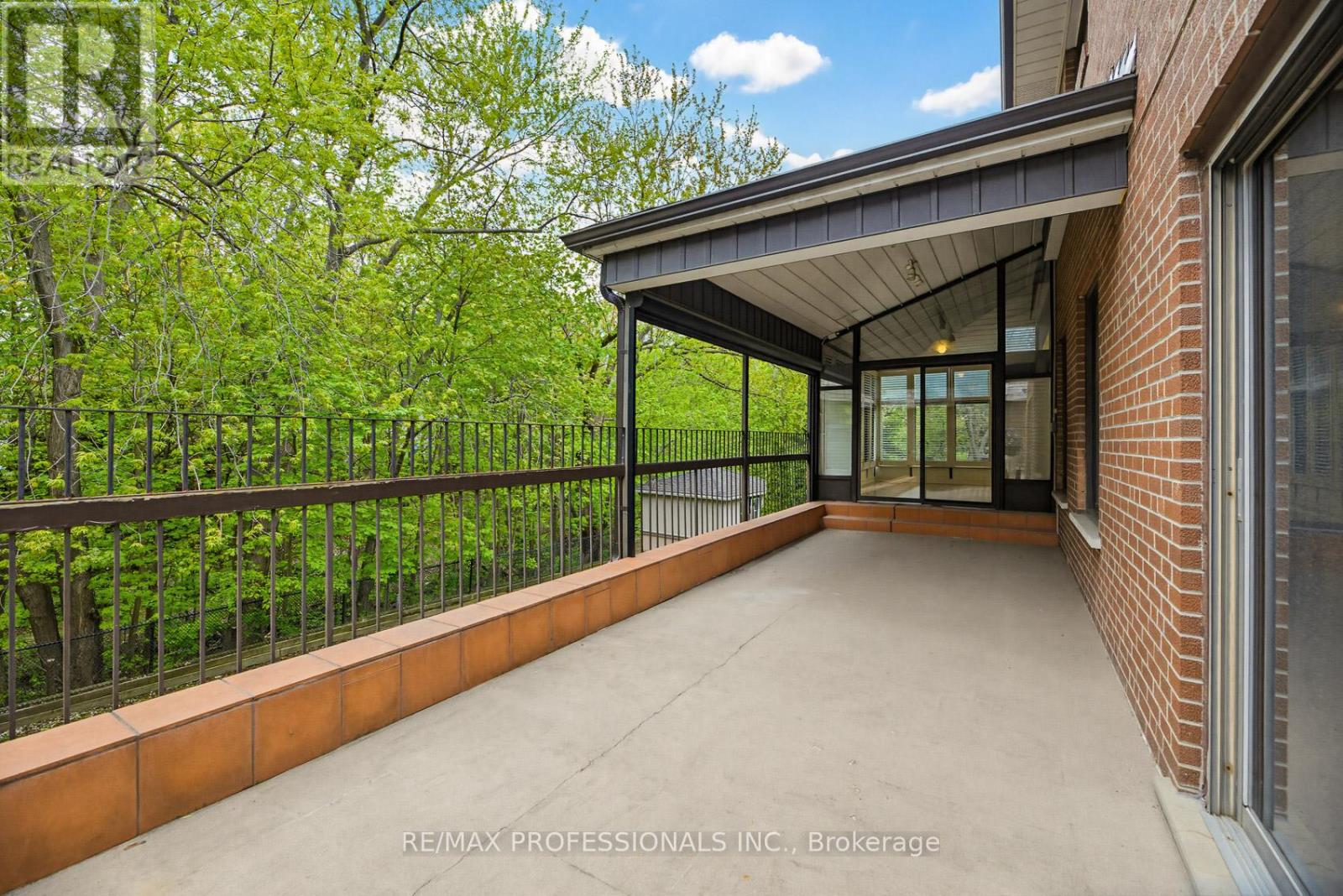 26 Neilor Crescent, Toronto, Ontario M9C 1K4 - Photo 24 - W13146474