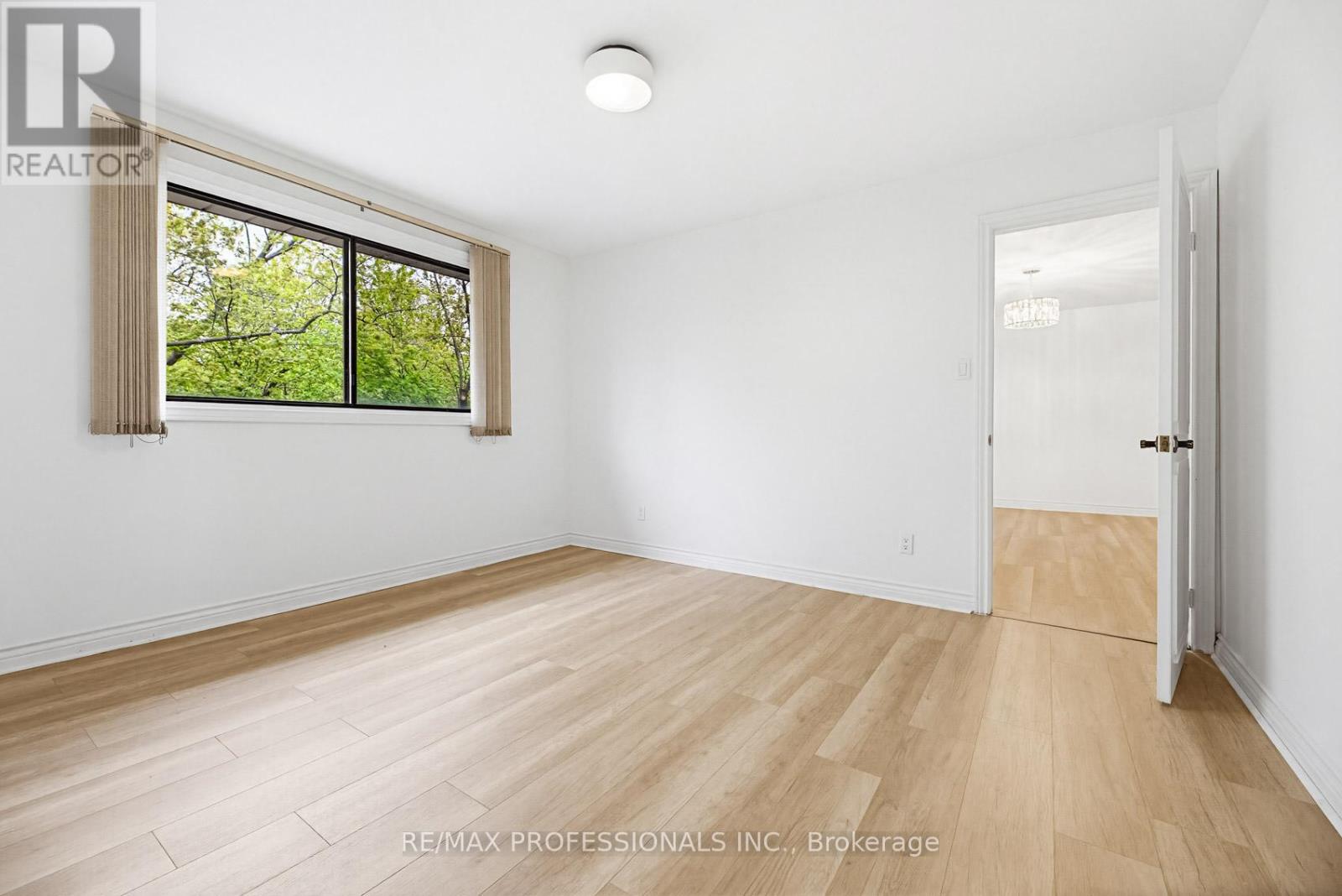 26 Neilor Crescent, Toronto, Ontario M9C 1K4 - Photo 31 - W13146474
