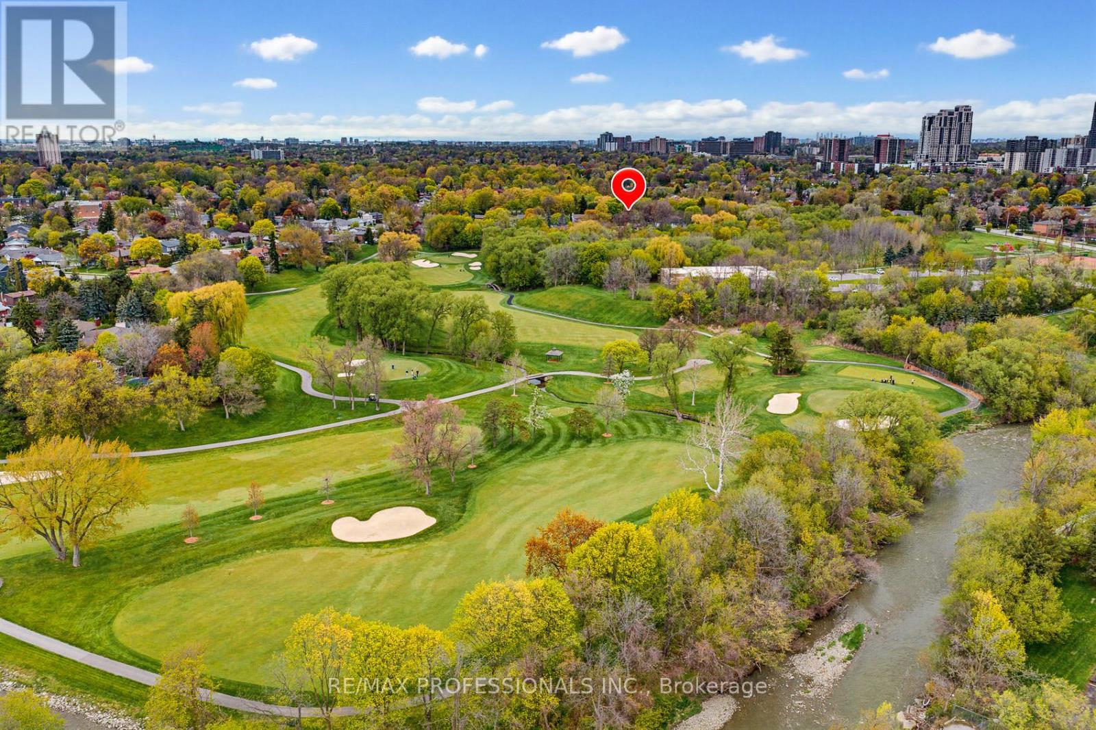 26 Neilor Crescent, Toronto, Ontario M9C 1K4 - Photo 4 - W13146474