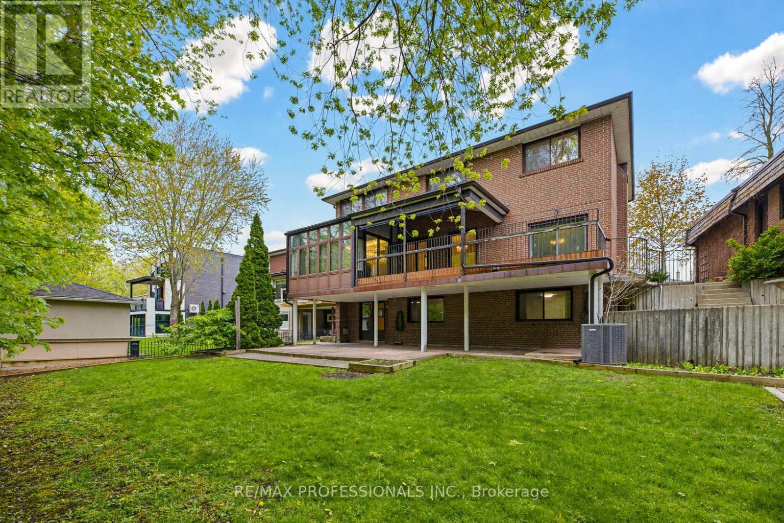 26 Neilor Crescent, Toronto, Ontario M9C 1K4 - Photo 44 - W13146474