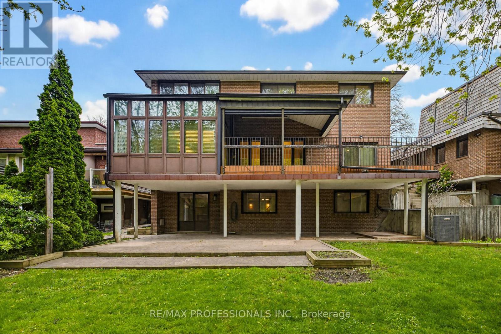 26 Neilor Crescent, Toronto, Ontario M9C 1K4 - Photo 45 - W13146474