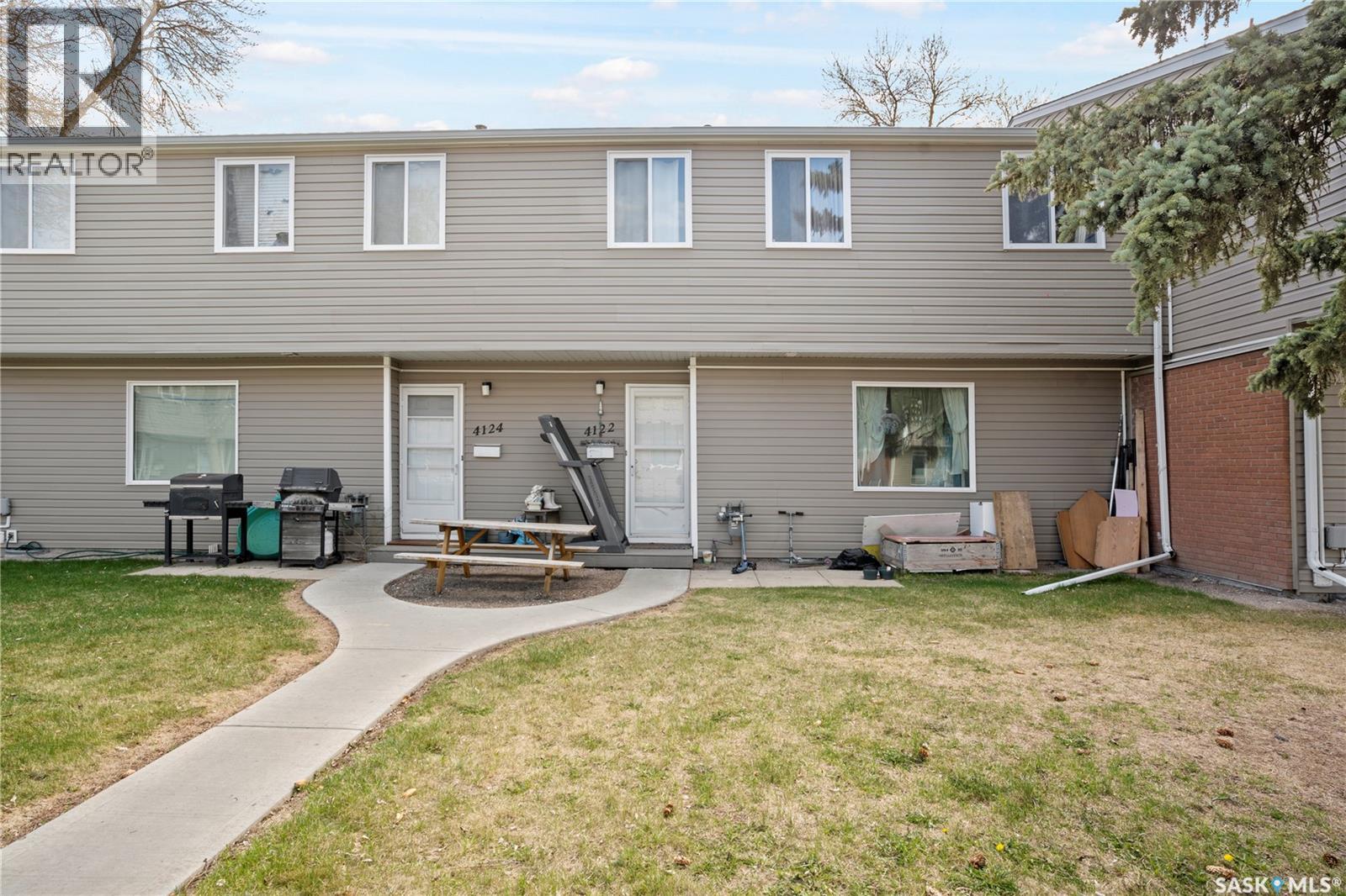 4122 Castle ROAD, Regina, Saskatchewan