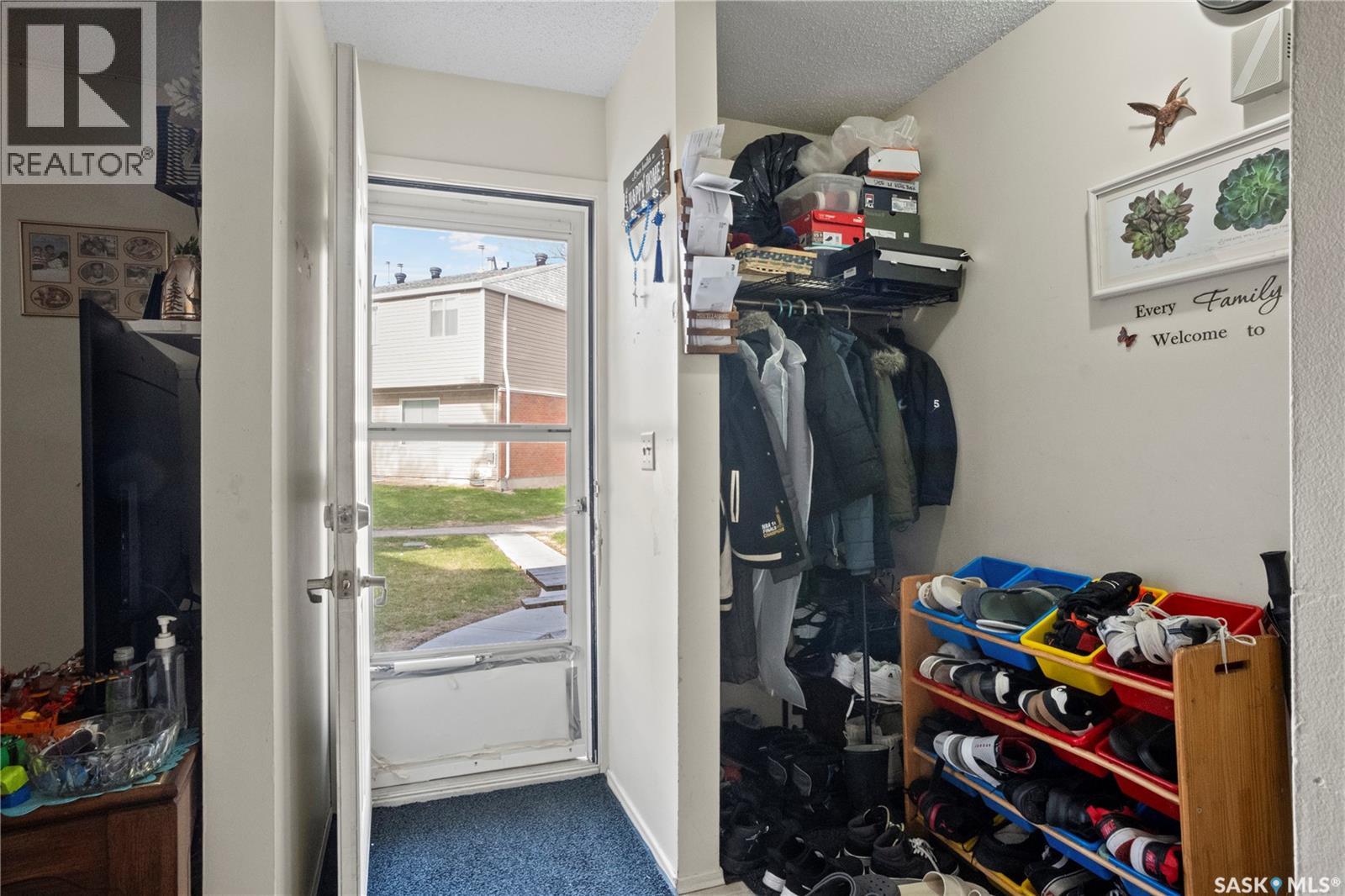 4122 Castle Road, Regina, Saskatchewan  S4S 6A4 - Photo 19 - SK036391
