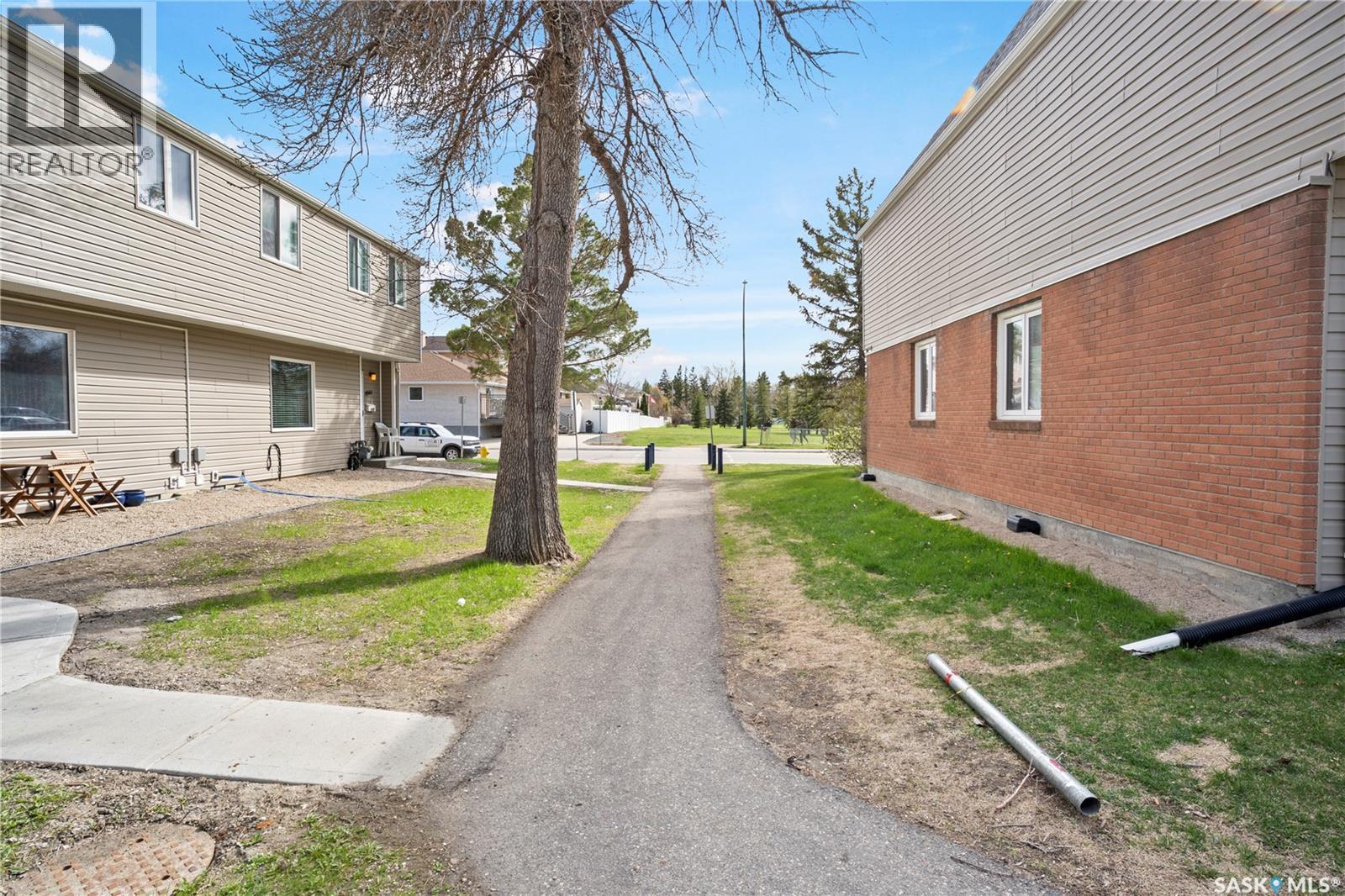 4122 Castle Road, Regina, Saskatchewan  S4S 6A4 - Photo 7 - SK036391
