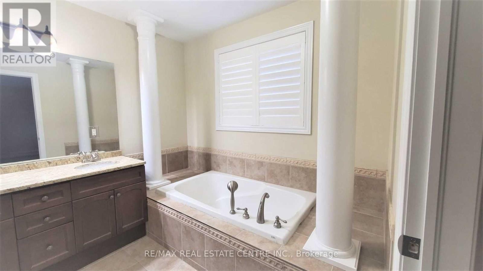 Upper Portion - 15 Sasha Court, Hamilton, Ontario  L8E 0A3 - Photo 21 - X13146414