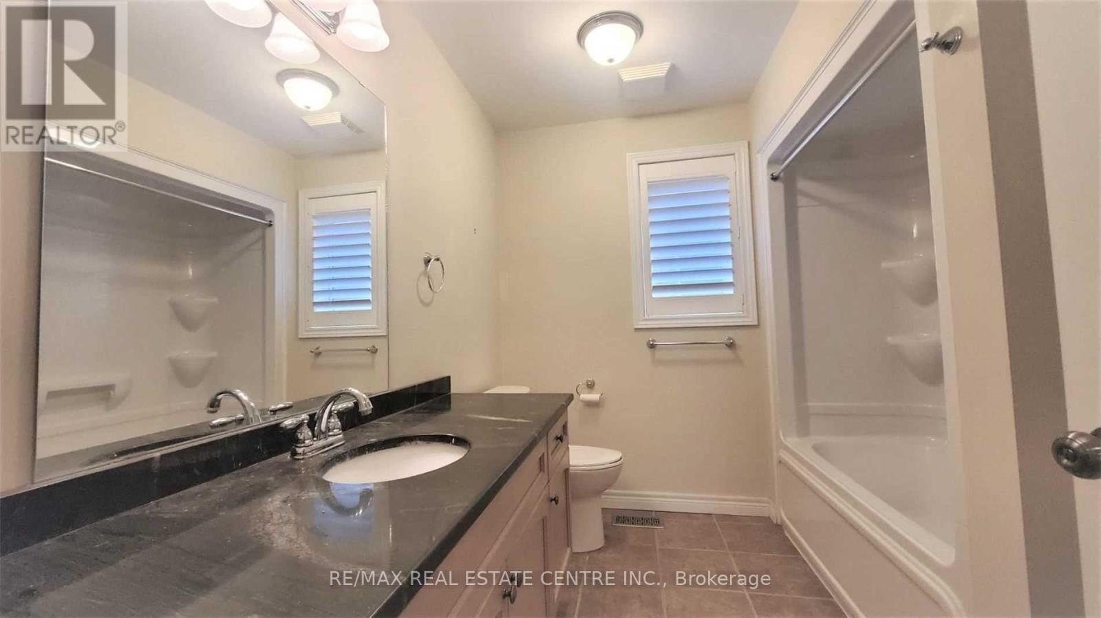Upper Portion - 15 Sasha Court, Hamilton, Ontario  L8E 0A3 - Photo 26 - X13146414