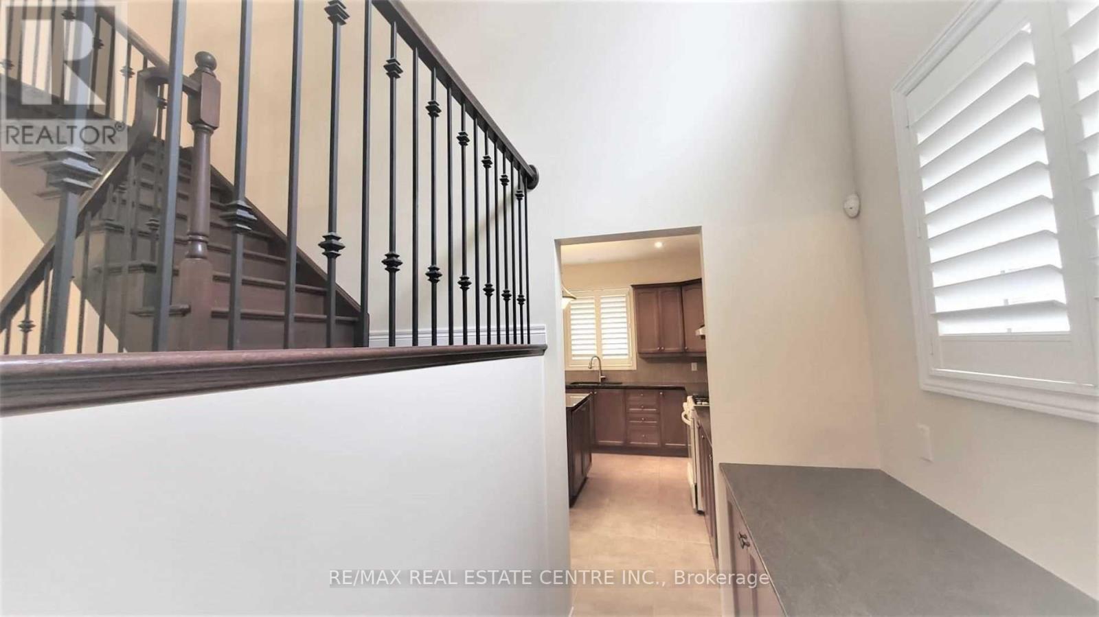 Upper Portion - 15 Sasha Court, Hamilton, Ontario  L8E 0A3 - Photo 6 - X13146414