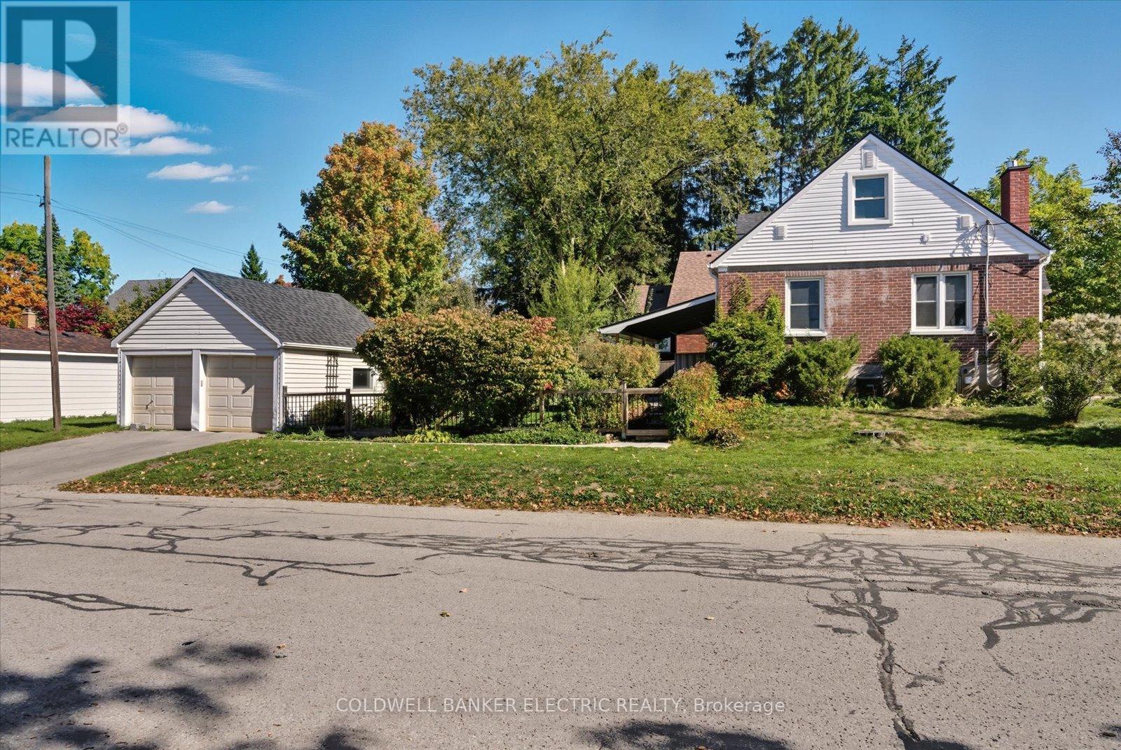 252 Aberdeen Avenue, Peterborough, Ontario  K9H 4W9 - Photo 4 - X13146518