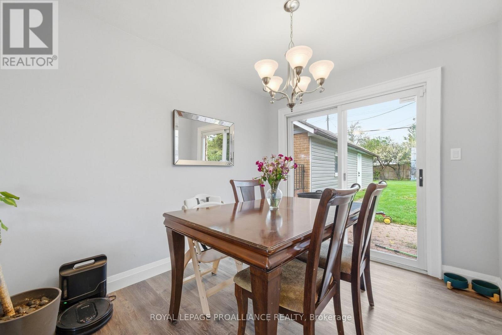 584 Whites Road, Quinte West, Ontario  K8V 5P8 - Photo 12 - X13146600