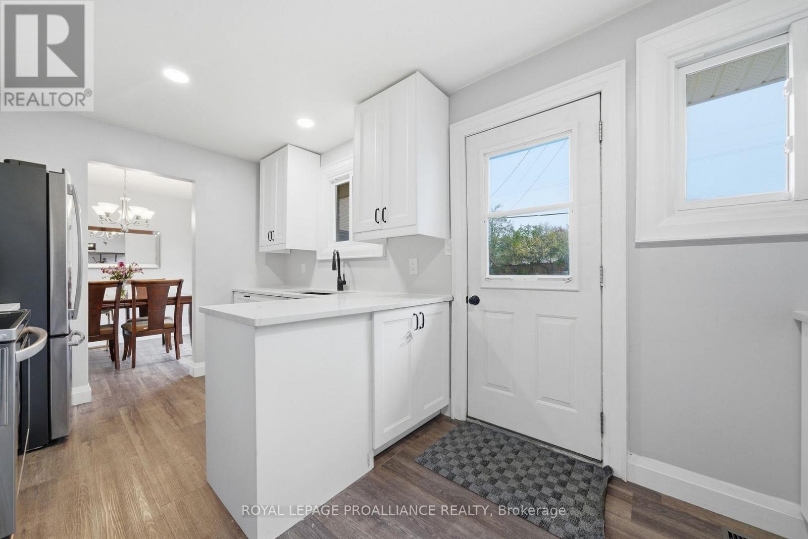 584 Whites Road, Quinte West, Ontario  K8V 5P8 - Photo 17 - X13146600