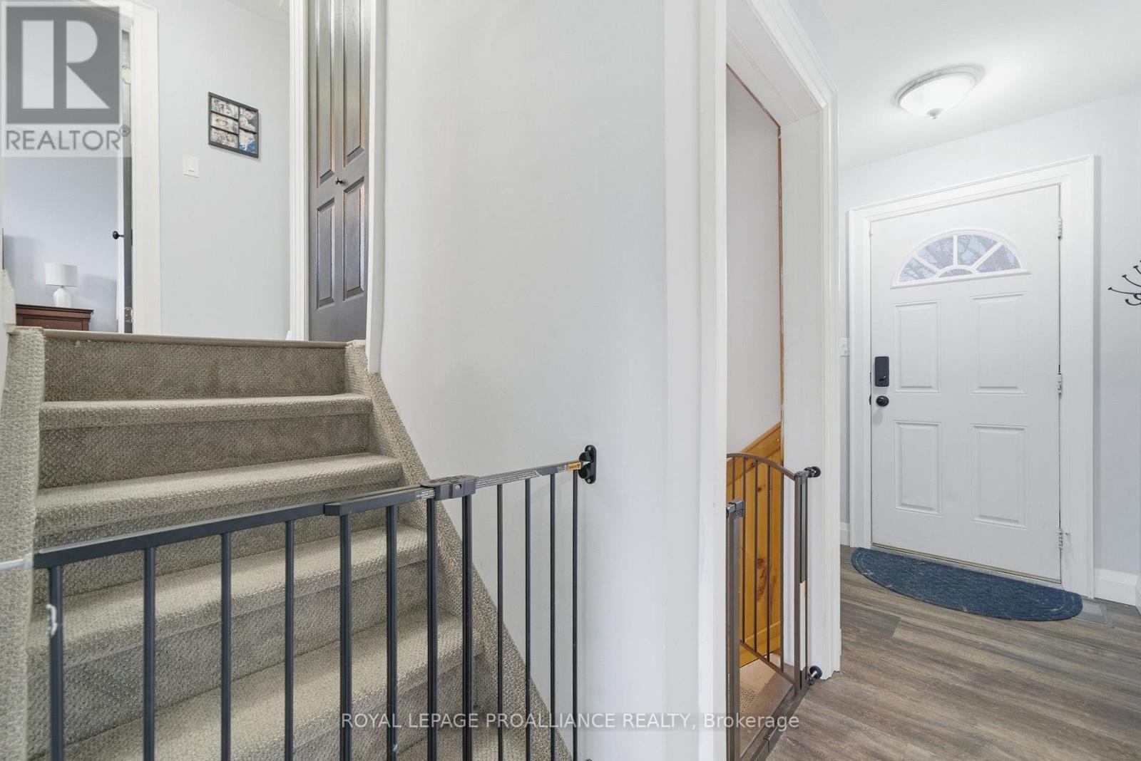 584 Whites Road, Quinte West, Ontario  K8V 5P8 - Photo 20 - X13146600