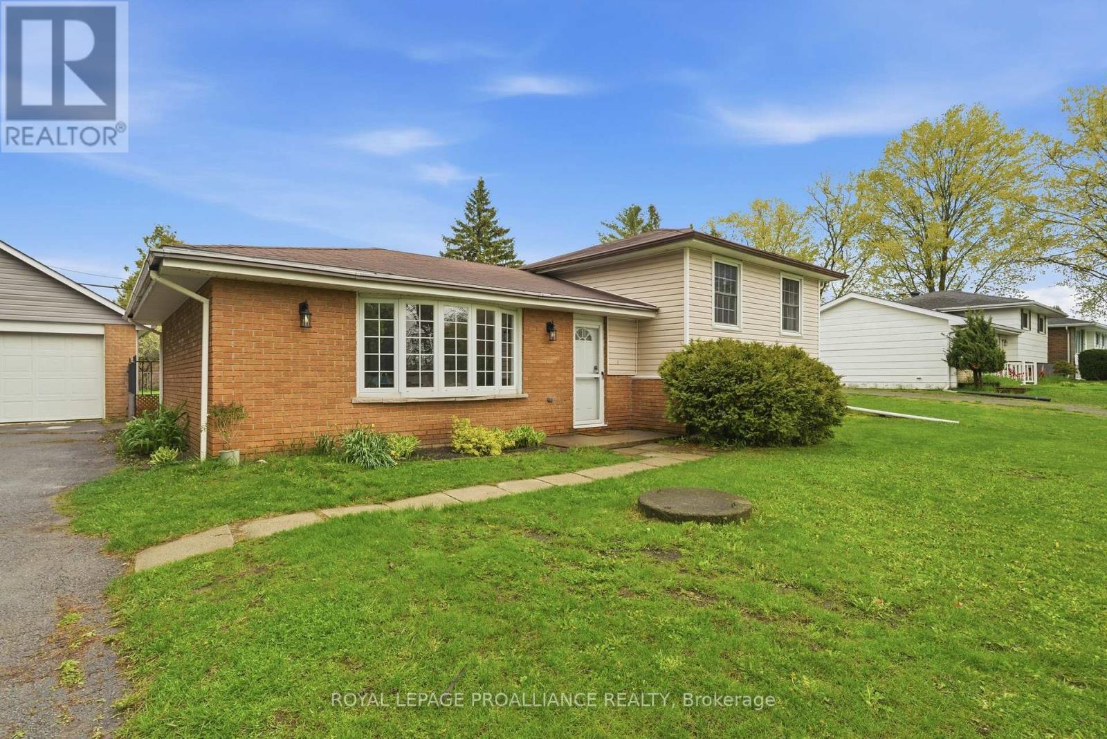 584 Whites Road, Quinte West, Ontario  K8V 5P8 - Photo 3 - X13146600