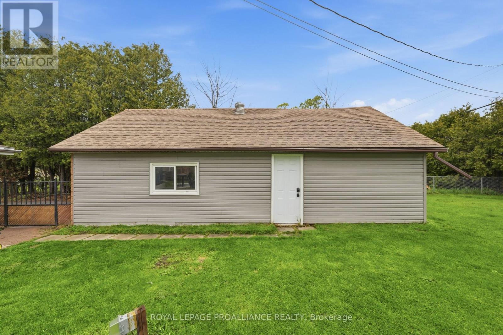 584 Whites Road, Quinte West, Ontario  K8V 5P8 - Photo 36 - X13146600