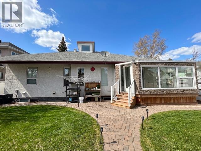 6210 53 Avenue, Camrose, Alberta  T4V 4H4 - Photo 2 - A2304576