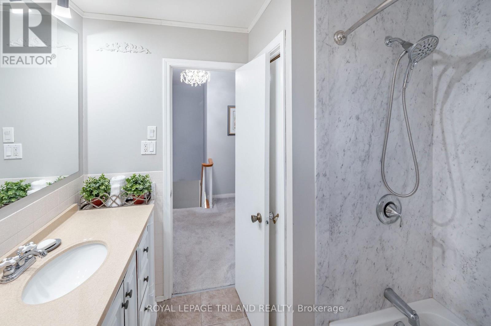 392 Village Green Avenue, London South, Ontario  N6J 3Z8 - Photo 20 - X13146582