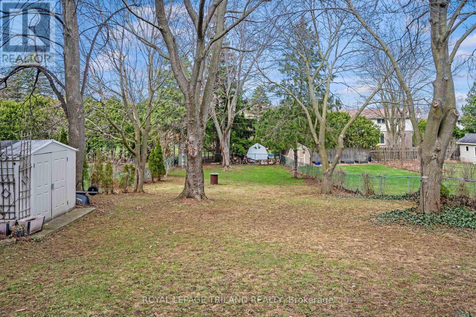 392 Village Green Avenue, London South, Ontario  N6J 3Z8 - Photo 36 - X13146582