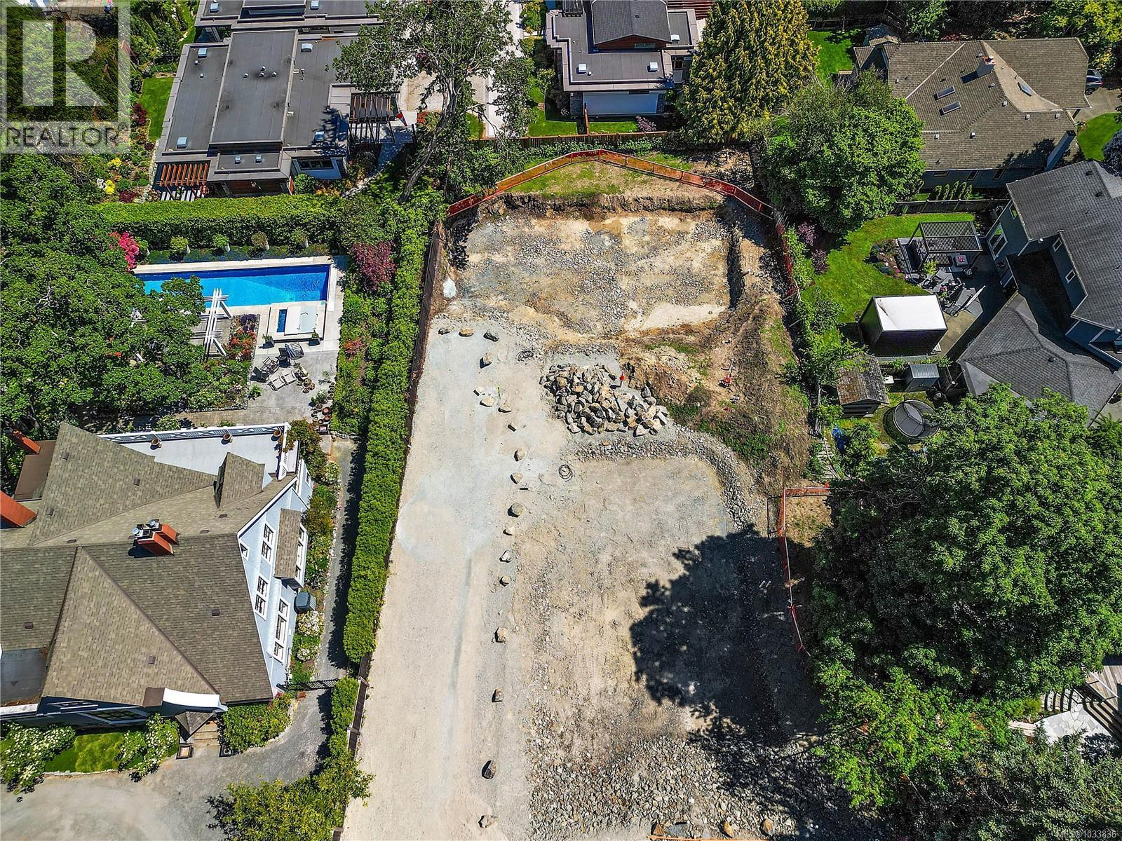1739 Rockland Ave, Victoria, British Columbia  V8S 1W6 - Photo 13 - 1033836