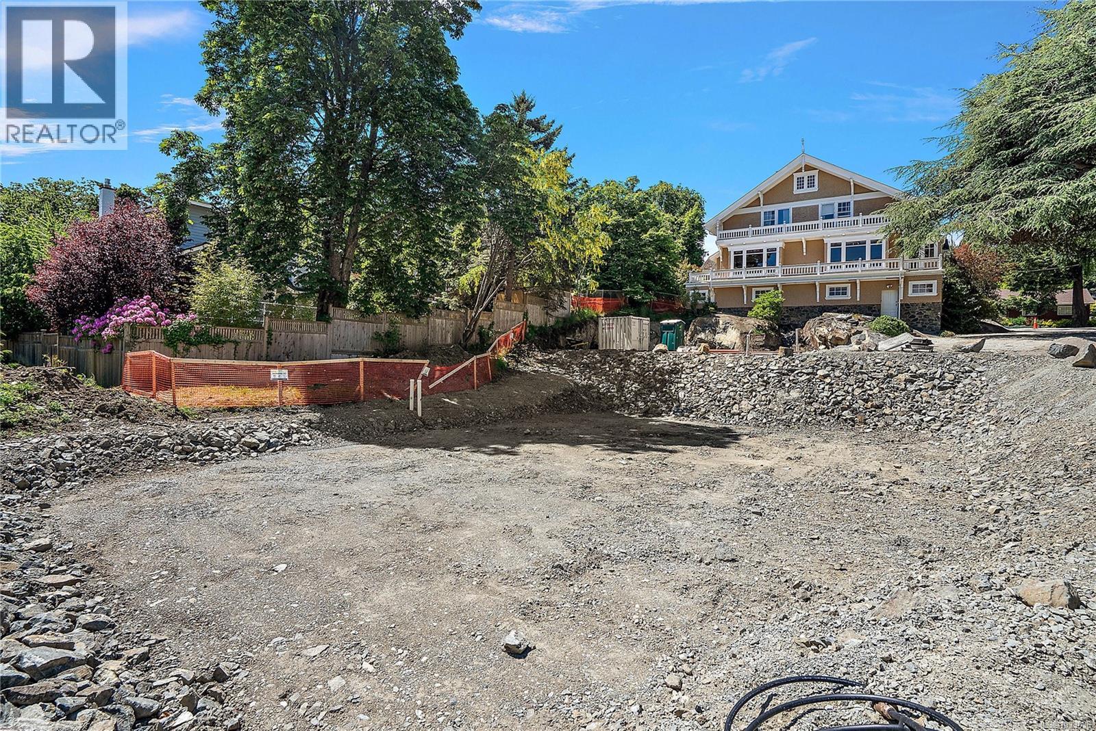 1739 Rockland Ave, Victoria, British Columbia  V8S 1W6 - Photo 17 - 1033836