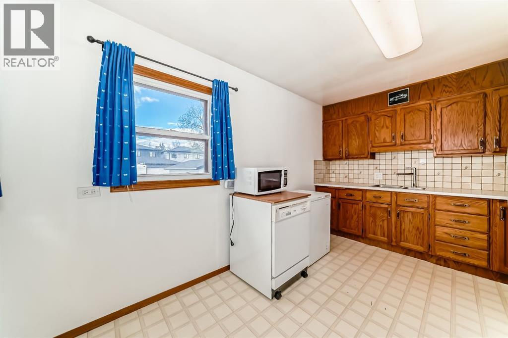 3919 Centre B Street NW, Calgary, Alberta  T2K 0W3 - Photo 7 - A2310368