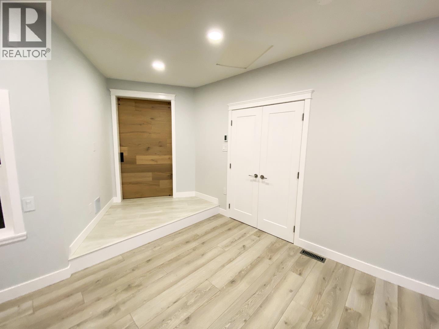1858 Walnut Crescent, Coquitlam, British Columbia  V3J 7S9 - Photo 3 - R3124958
