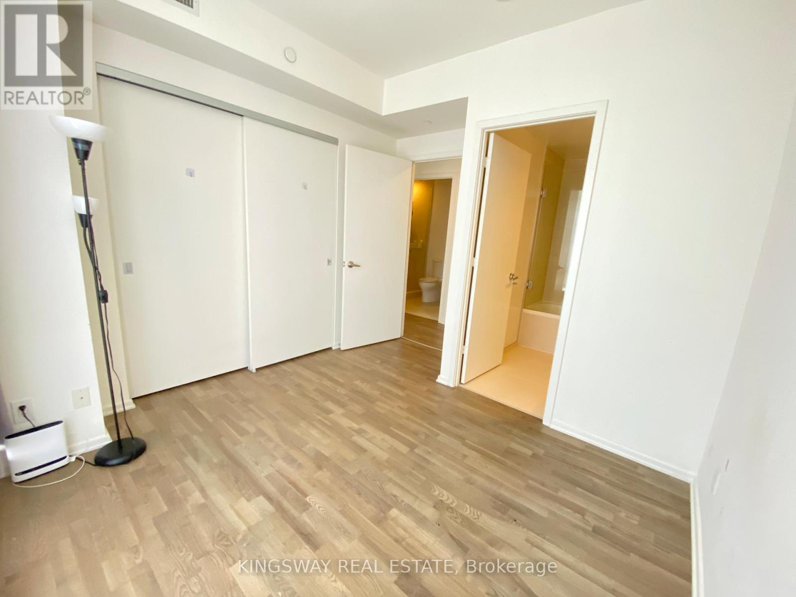 1004 - 1 Bloor Street E, Toronto, Ontario  M4W 0A8 - Photo 11 - C13146492