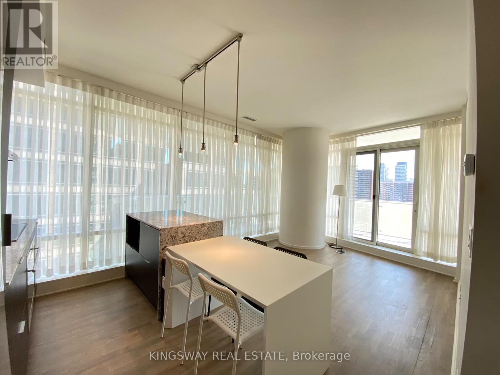 1004 - 1 Bloor Street E, Toronto, Ontario  M4W 0A8 - Photo 12 - C13146492