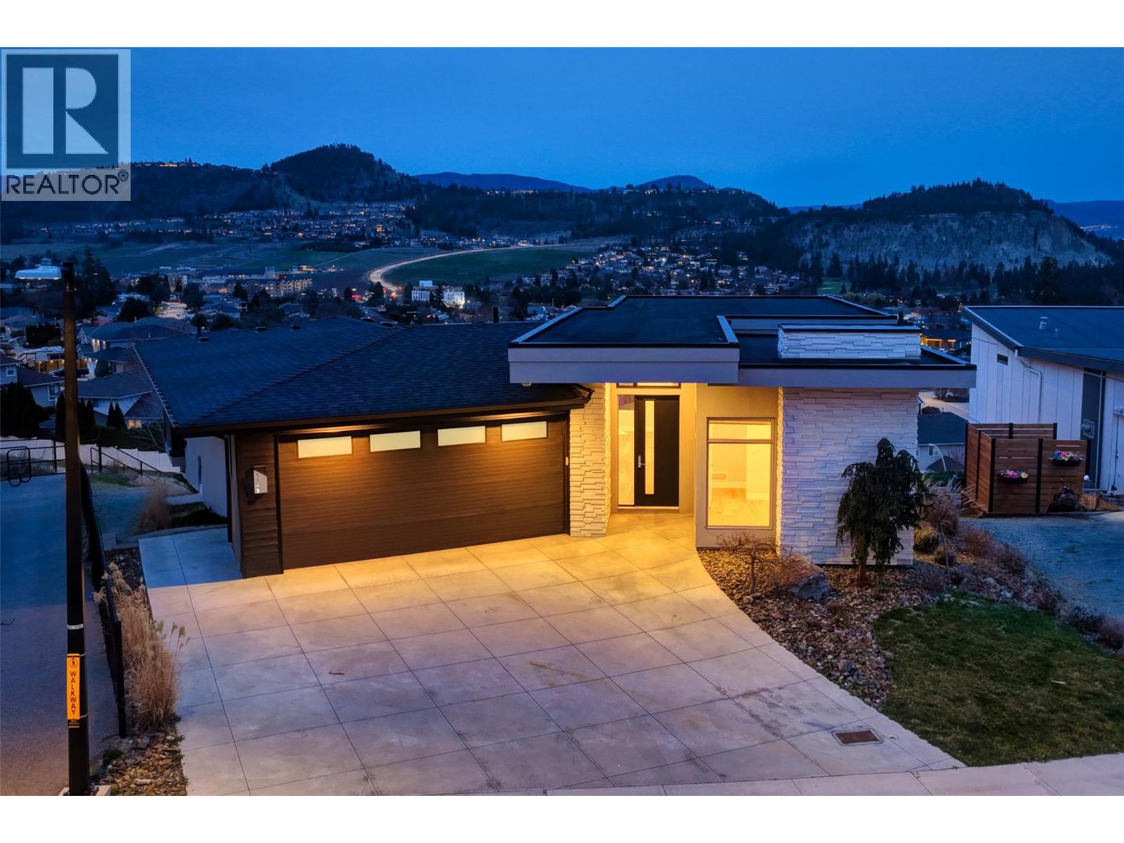 1341 Sladen Crescent, Kelowna, British Columbia  V1V 2Y1 - Photo 3 - 10388068