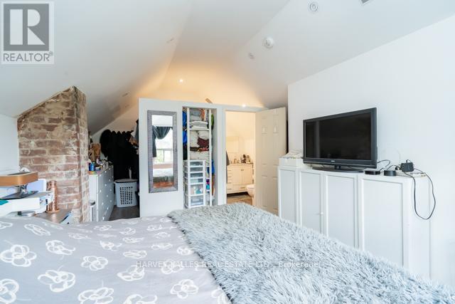 56 Amroth Avenue, Toronto, Ontario  M4C 4H2 - Photo 10 - E13146566