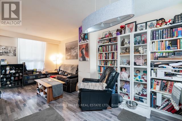 56 Amroth Avenue, Toronto, Ontario  M4C 4H2 - Photo 7 - E13146566
