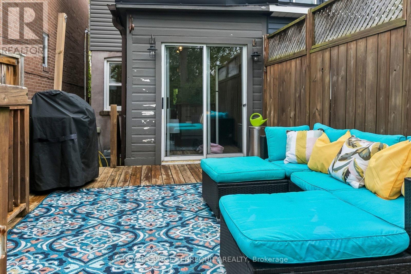 300 Rhodes Avenue, Toronto, Ontario  M4L 3A3 - Photo 44 - E13146616
