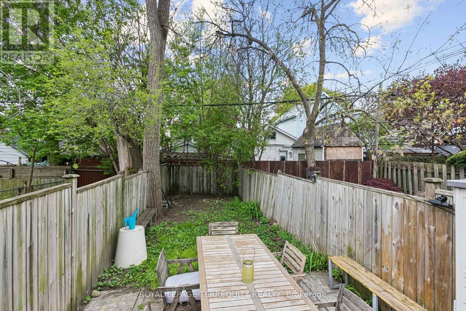 300 Rhodes Avenue, Toronto, Ontario  M4L 3A3 - Photo 46 - E13146616