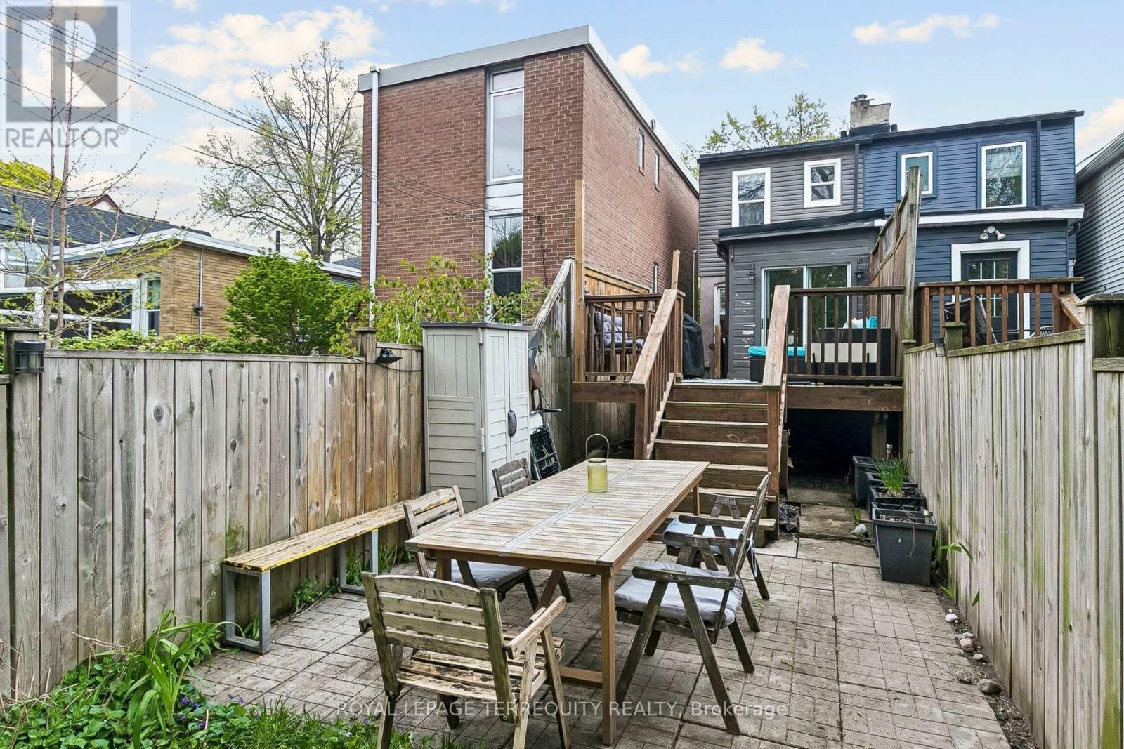 300 Rhodes Avenue, Toronto, Ontario  M4L 3A3 - Photo 48 - E13146616