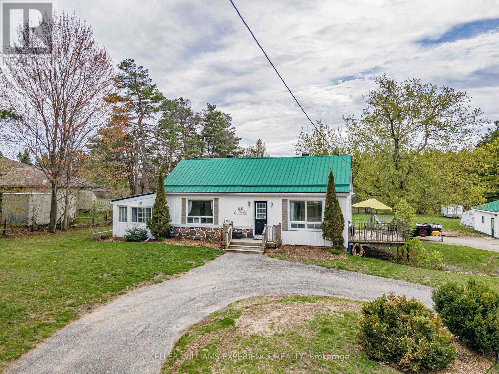 3514 Penetanguishene Road, Oro-Medonte (Craighurst), Ontario  L4M 4Y8 - Photo 3 - S13146568