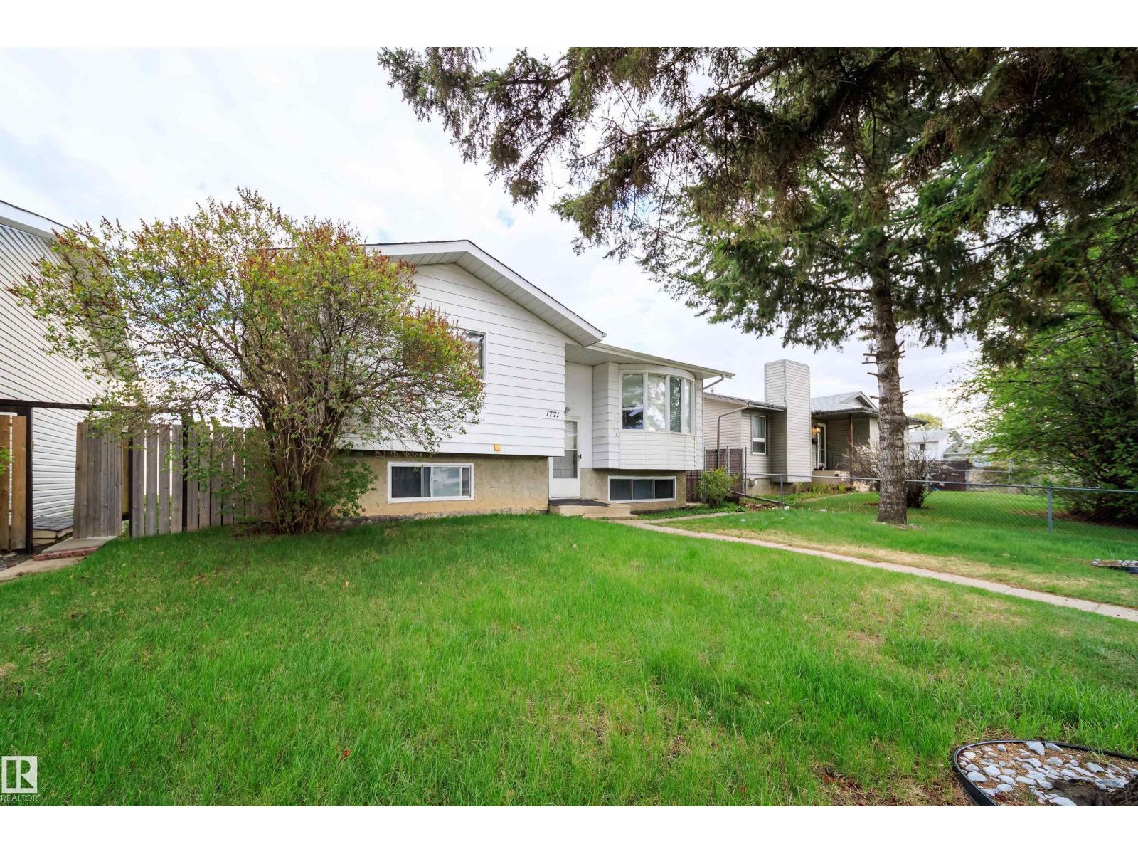 1771 37 St Nw, Edmonton, Alberta  T6L 3G7 - Photo 3 - E4488638
