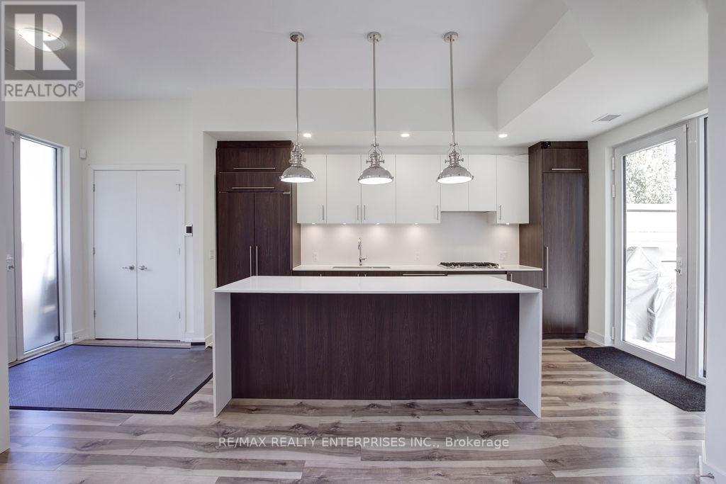 81 High Street E, Mississauga, Ontario  L5G 1K3 - Photo 11 - W13146494