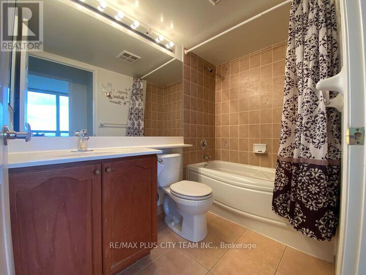 1901 - 55 Strathaven Drive, Mississauga, Ontario  L5R 4G9 - Photo 13 - W13146504