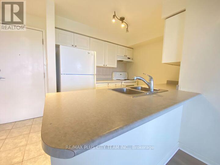 1901 - 55 Strathaven Drive, Mississauga, Ontario  L5R 4G9 - Photo 7 - W13146504
