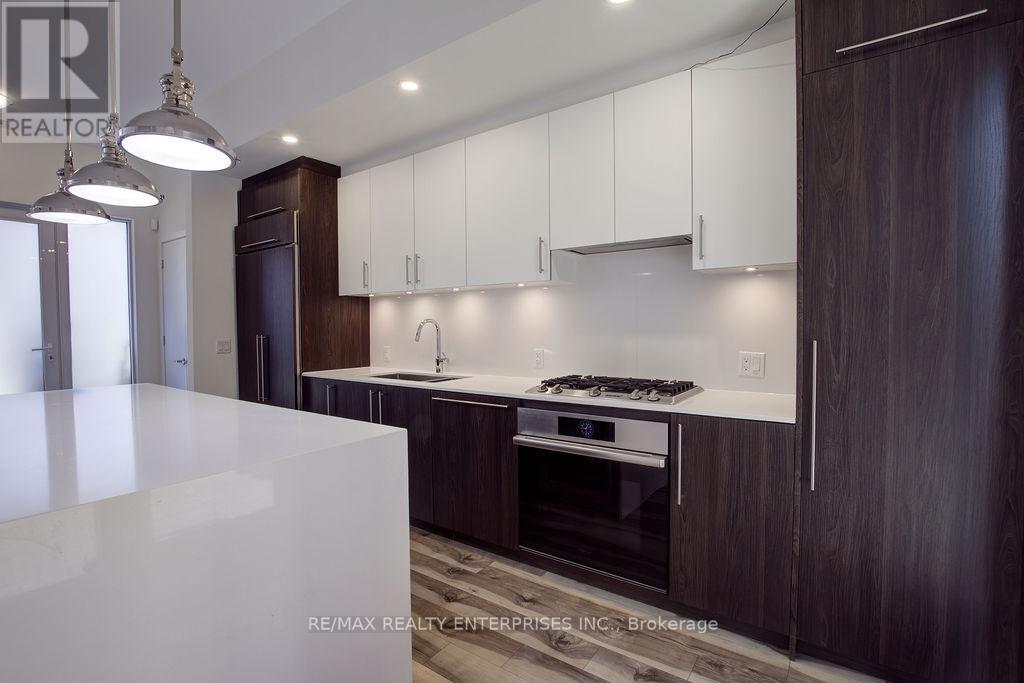 81 High Street E, Mississauga, Ontario  L5G 1K3 - Photo 13 - W13146506