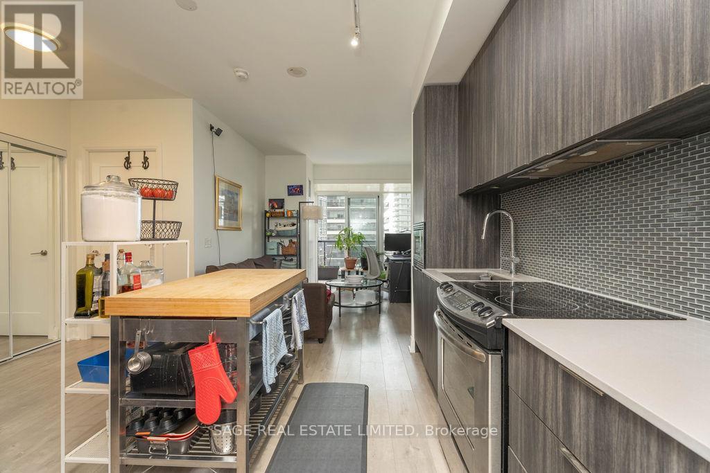 1407 - 110 Marine Parade Drive, Toronto, Ontario  M8V 0A3 - Photo 3 - W13146564
